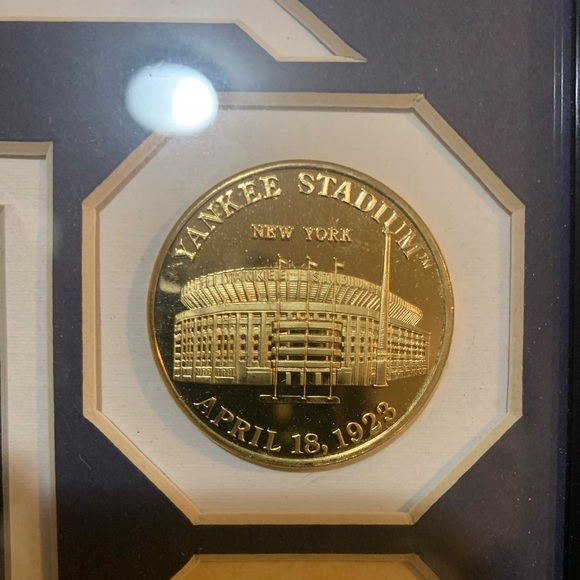 New York Yankees when the Yankees had introduced Alex Rodriguez to the Yankees - Picture 5 of 6